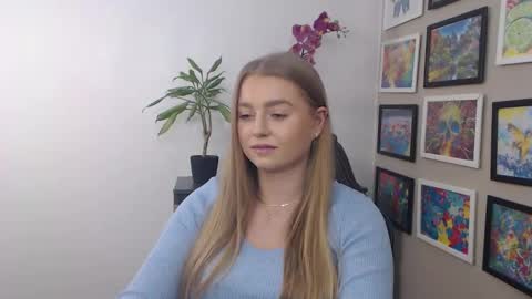 Snapshot of mysteryericax chatting on January 2025 02:07:02 PM Erica online show from January 2025 02:07:02 PM