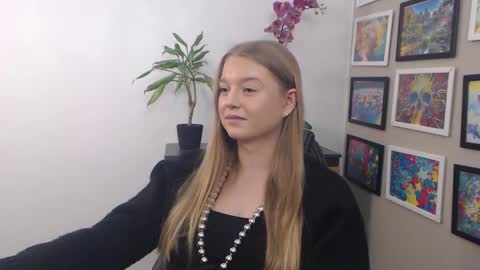 Snapshot of mysteryericax chatting on January 2025 08:01:01 AM Erica online show from January 2025 08:01:01 AM