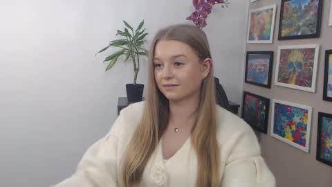 Snapshot of mysteryericax chatting on January 2025 03:00:01 PM Erica online show from January 2025 03:00:01 PM