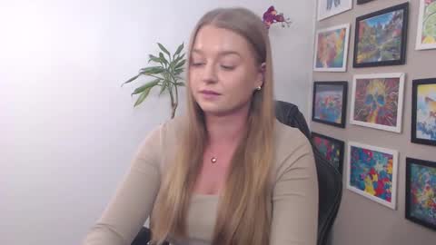 Snapshot of mysteryericax chatting on February 2025 10:54:02 AM Erica online show from February 2025 10:54:02 AM