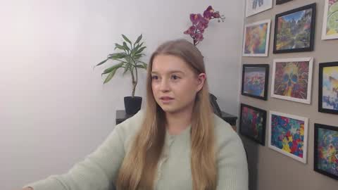 Snapshot of mysteryericax chatting on February 2025 08:00:02 AM Erica online show from February 2025 08:00:02 AM