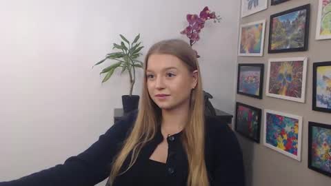 Snapshot of mysteryericax chatting on February 2025 08:01:01 AM Erica online show from February 2025 08:01:01 AM