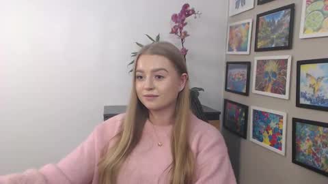 Snapshot of mysteryericax chatting on February 2025 02:44:01 PM Erica online show from February 2025 02:44:01 PM