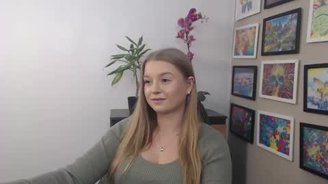 Snapshot of mysteryericax chatting on February 2025 10:48:02 AM Erica online show from February 2025 10:48:02 AM