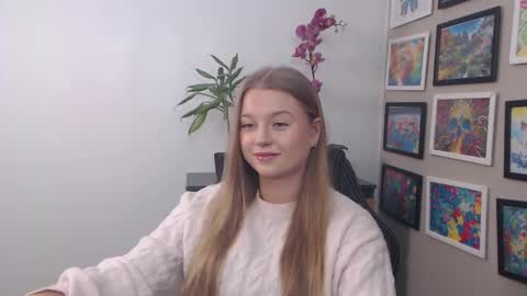 Snapshot of mysteryericax chatting on February 2025 08:58:01 AM Erica online show from February 2025 08:58:01 AM