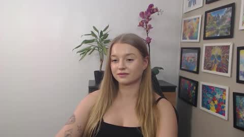 Snapshot of mysteryericax chatting on February 2025 11:20:01 AM Erica online show from February 2025 11:20:01 AM