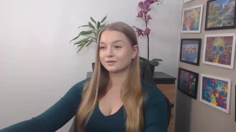 Snapshot of mysteryericax chatting on March 2025 10:41:01 AM Erica online show from March 2025 10:41:01 AM