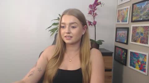 Snapshot of mysteryericax chatting on March 2025 12:01:02 PM Erica online show from March 2025 12:01:02 PM