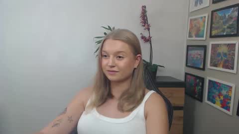 Snapshot of mysteryericax chatting on September 2025 11:21:01 AM Erica online show from September 2025 11:21:01 AM