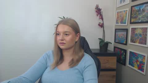 Snapshot of mysteryericax chatting on September 2025 08:16:01 AM Erica online show from September 2025 08:16:01 AM