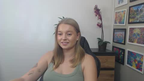 Snapshot of mysteryericax chatting on September 2025 10:06:02 AM Erica online show from September 2025 10:06:02 AM