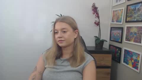 Snapshot of mysteryericax chatting on September 2025 10:06:01 AM Erica online show from September 2025 10:06:01 AM