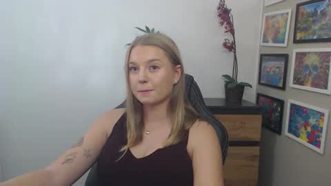 Snapshot of mysteryericax chatting on September 2025 09:35:02 AM Erica online show from September 2025 09:35:02 AM