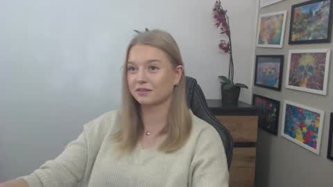 Snapshot of mysteryericax chatting on October 2025 08:53:02 AM Erica online show from October 2025 08:53:02 AM