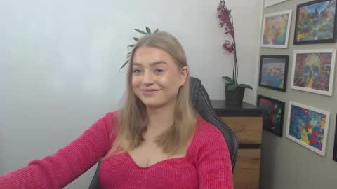 Snapshot of mysteryericax chatting on October 2025 08:33:01 AM Erica online show from October 2025 08:33:01 AM