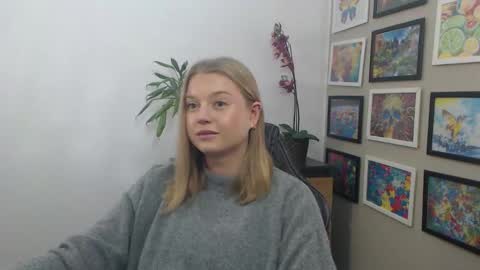 Snapshot of mysteryericax chatting on October 2025 08:02:02 AM Erica online show from October 2025 08:02:02 AM