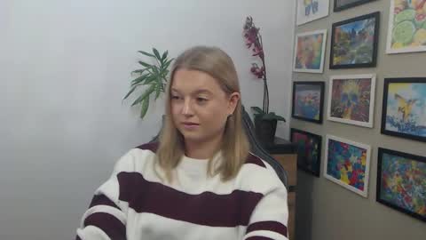 Snapshot of mysteryericax chatting on October 2025 07:49:02 AM Erica online show from October 2025 07:49:02 AM