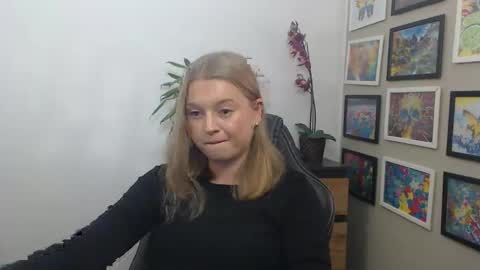 Snapshot of mysteryericax chatting on October 2025 11:00:01 AM Erica online show from October 2025 11:00:01 AM