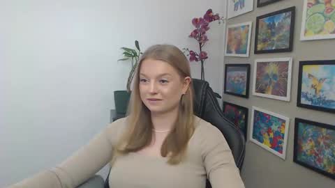 Snapshot of mysteryericax chatting on April 2026 08:32:01 AM Erica online show from April 2026 08:32:01 AM
