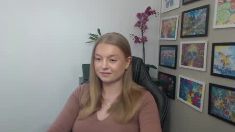 Snapshot of mysteryericax chatting on April 2026 12:42:01 PM Erica online show from April 2026 12:42:01 PM