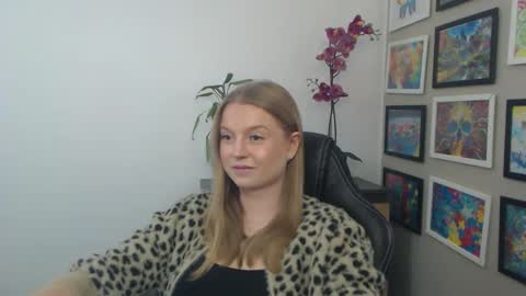 Snapshot of mysteryericax chatting on April 2026 08:57:01 AM Erica online show from April 2026 08:57:01 AM