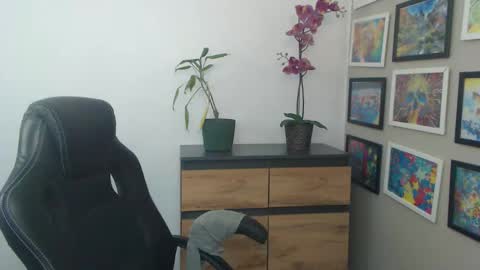 Snapshot of mysteryericax chatting on April 2026 12:40:02 PM Erica online show from April 2026 12:40:02 PM