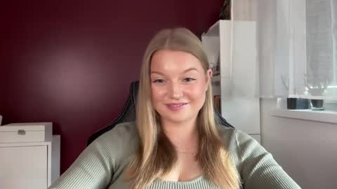 Snapshot of mysteryericax chatting on May 2026 07:57:02 AM Erica online show from May 2026 07:57:02 AM