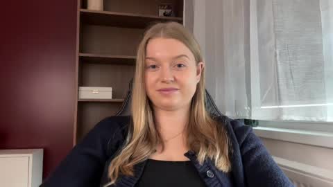 Snapshot of mysteryericax chatting on May 2026 10:36:01 AM Erica online show from May 2026 10:36:01 AM