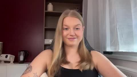 Snapshot of mysteryericax chatting on May 2026 10:33:02 AM Erica online show from May 2026 10:33:02 AM