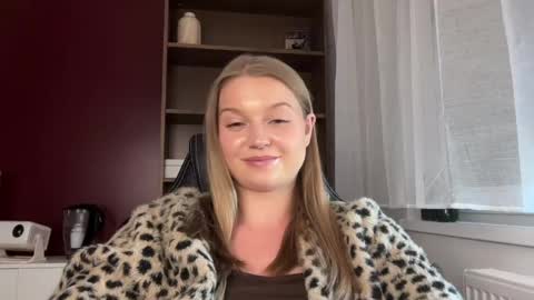 Snapshot of mysteryericax chatting on May 2026 01:52:02 PM Erica online show from May 2026 01:52:02 PM