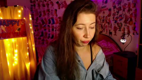 Snapshot of mystydew chatting on January 2025 06:03:02 PM MystyDew online show from January 2025 06:03:02 PM