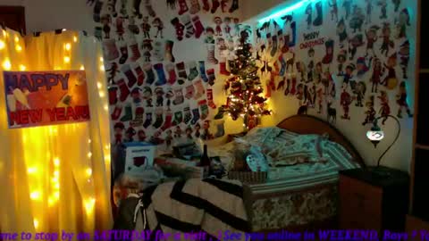 Snapshot of mystydew chatting on January 2025 03:11:01 PM MystyDew online show from January 2025 03:11:01 PM