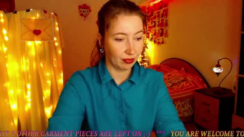 Snapshot of mystydew chatting on February 2025 11:55:01 AM MystyDew online show from February 2025 11:55:01 AM