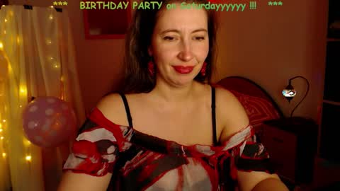 Snapshot of mystydew chatting on October 2025 11:40:01 AM MystyDew online show from October 2025 11:40:01 AM