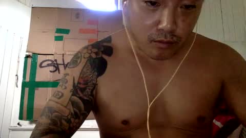 str8 dom alphaAsian Daddy type. sorry not bi or  curious but i dont judgediscrimenate. online show from February 2025 12:39:01 AM