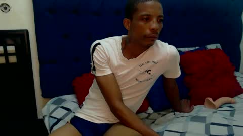 Snapshot of mzansihottestcouple chatting on February 2025 09:42:02 PM mzansihottestcouple online show from February 2025 09:42:02 PM