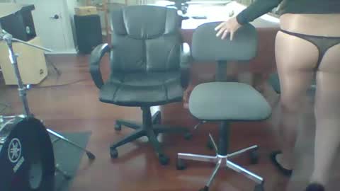 n2hosiery online show from June 2026 08:01:02 PM