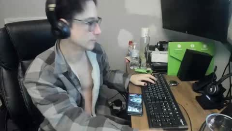 Snapshot of n_ordinary_boy chatting on February 2026 05:39:01 AM a Ordinary Boy online show from February 2026 05:39:01 AM