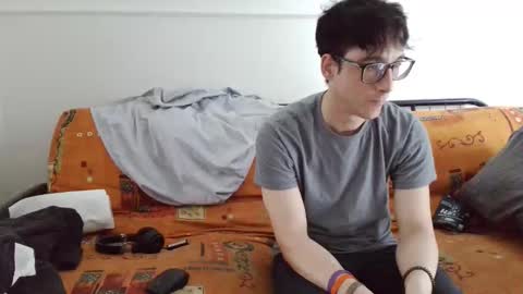 Snapshot of n_ordinary_boy chatting on February 2026 06:56:01 PM a Ordinary Boy online show from February 2026 06:56:01 PM