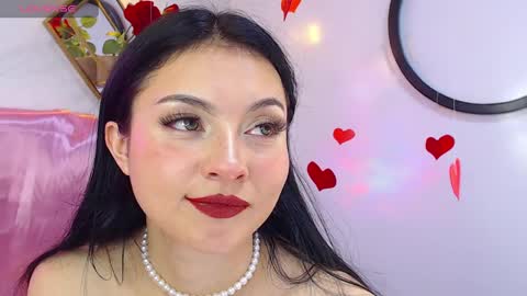 naamah_b online show from February 2025 02:33:02 PM