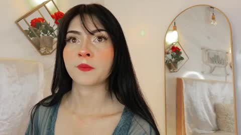 naamah_b online show from March 2026 02:39:02 PM