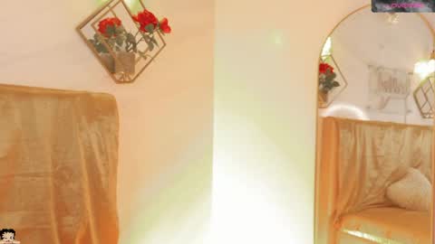 naamah_b online show from May 2026 03:06:01 PM