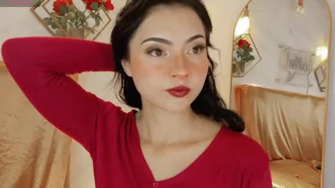 naamah_b online show from May 2026 02:21:02 PM