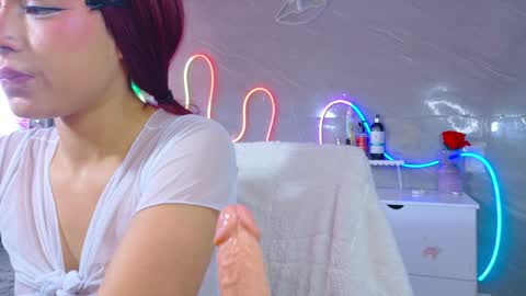 naaomi_cute online show from April 2026 09:53:02 PM