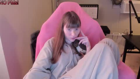 Snapshot of nacmar chatting on September 2025 02:15:02 AM Natalie Marlo online show from September 2025 02:15:02 AM