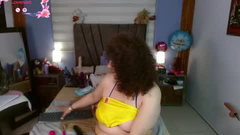 nadia_84 online show from June 2026 07:45:01 PM