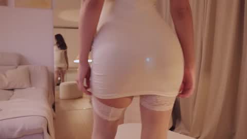 Snapshot of nadia_bliss chatting on September 2025 06:13:02 PM Nadia online show from September 2025 06:13:02 PM