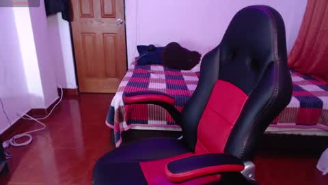 Snapshot of nadia_palmer chatting on December 2024 10:33:02 AM Nadi online show from December 2024 10:33:02 AM