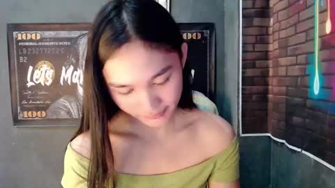nadiestar online show from May 2026 01:02:02 AM
