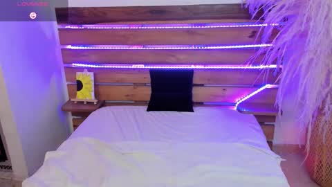 Nadine online show from February 2026 01:02:02 AM